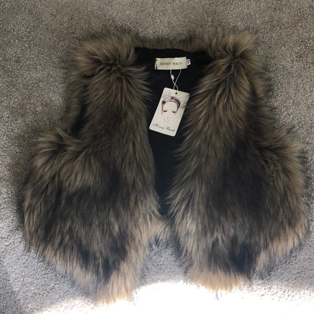 Cropped Faux Fur Vest